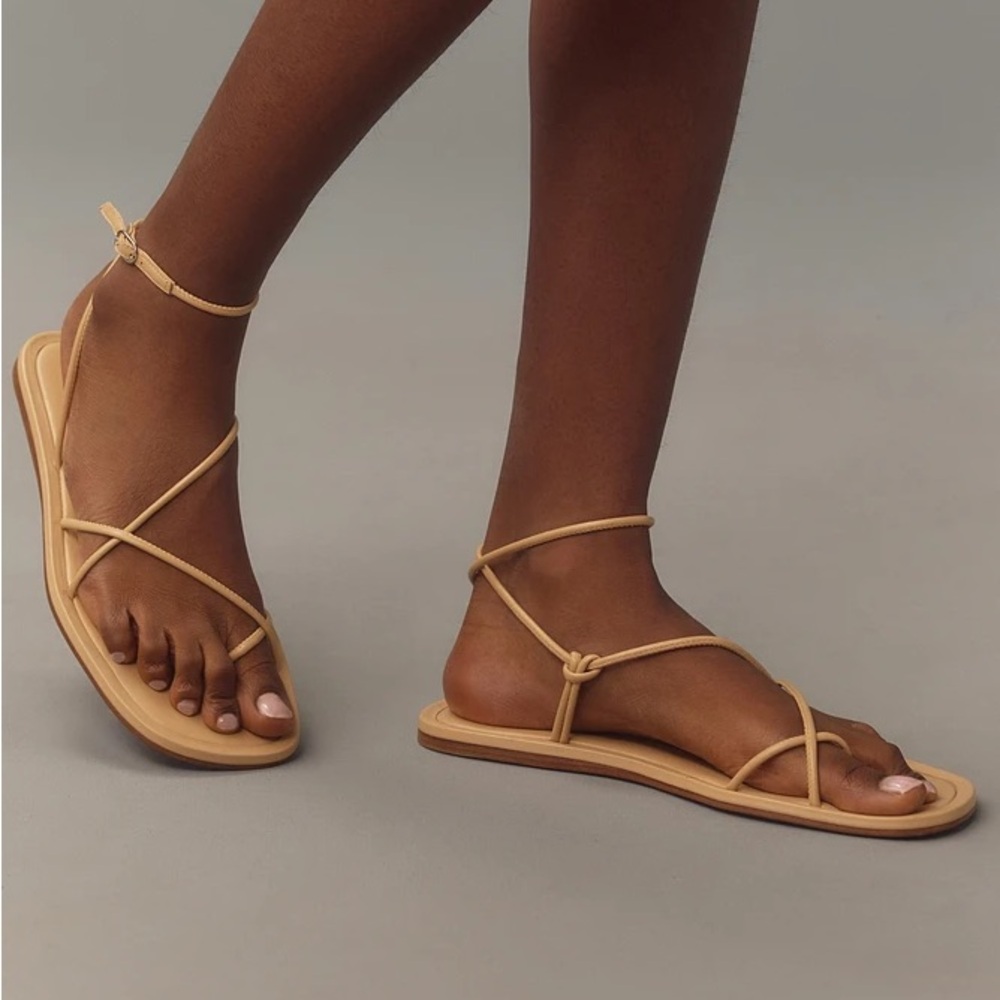 LoQ Tan Strappy Sandals